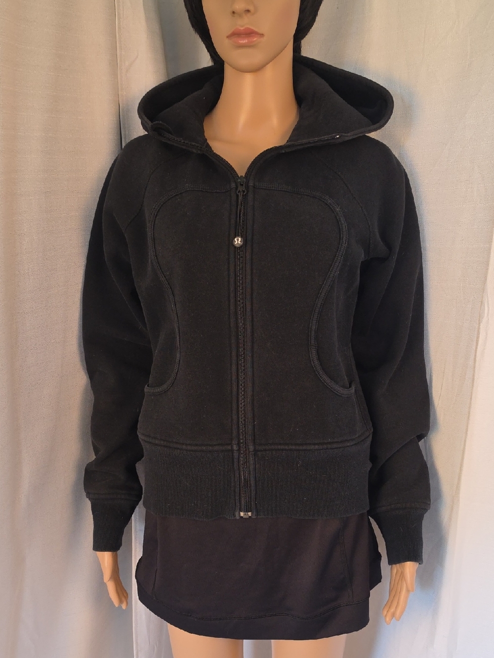Vintage Lululemon Athletica Black 70% Cotton Hoodie with Front Zipper Size 8